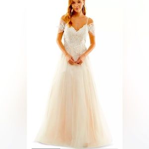 GORGEOUS PROM DRESS - NEW WITH TAGS
